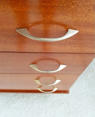 Cómoda Mid-Century | Madera embero. Vintage, 60s.