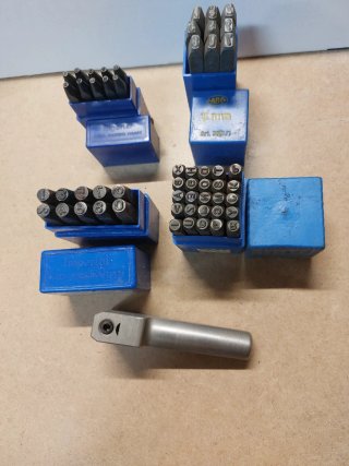 Set punzoni alfanumerici Imperial