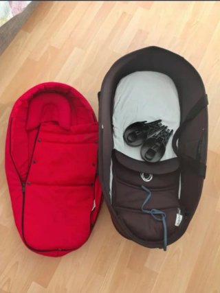 Capazo Bugaboo Bee3 Negro y Rojo