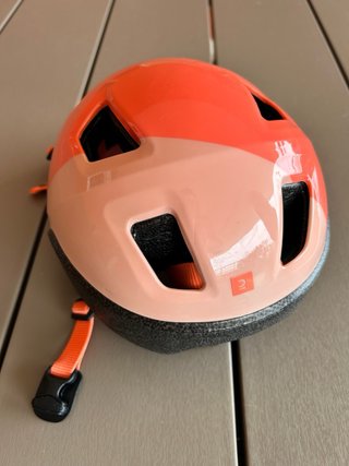 Bicicleta infantil Riverside 24” coral más casco