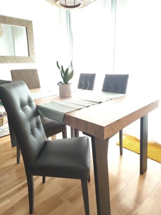 Mesa comedor y 4 sillas
