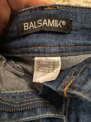 Falda vaquera Balsamik.Talla 44