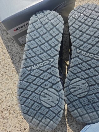 Zapatos de trabajo Cofra azul y amarillo