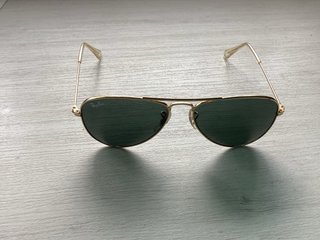 Estuche y Gafas Ray-Ban