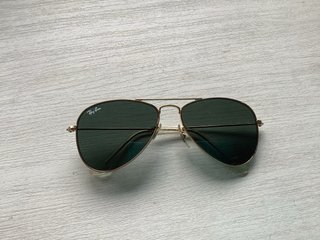 Estuche y Gafas Ray-Ban