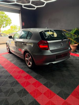 BMW Serie 1 123d 2011