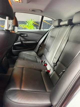 BMW Serie 1 123d 2011