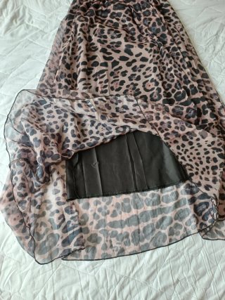 Falda larga estampado leopardo. Totalmente nueva