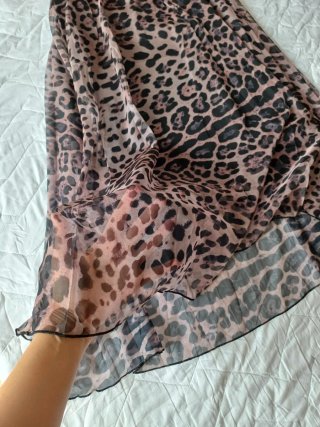 Falda larga estampado leopardo. Totalmente nueva