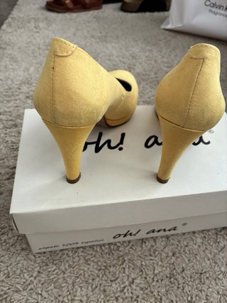 Zapatos de tacón Oh! Ana amarillos