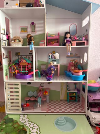 Casa de muñecas de madera estilo Barbie