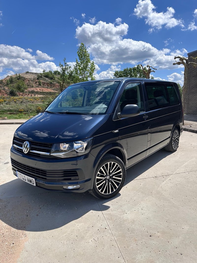 Volkswagen Multivan 2015 - foto 1