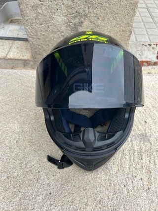 Casco QIKE VR46 Project Negro/Amarillo