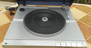 Tocadiscos Tangencial ADC LT Series 10