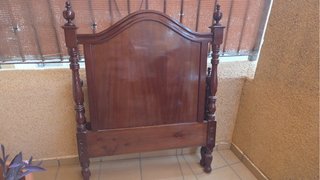 Cama de caoba hecha a mano 90cm