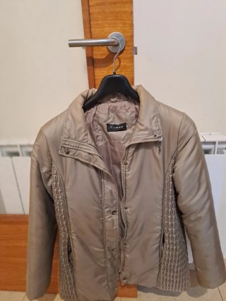 Anorak Fenix Mujer Beige, poco uso