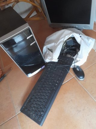 Ordenador CPU, Teclado, Ratón y Pantalla