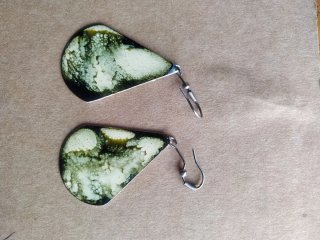 Pendientes hippies verdes y blancos
