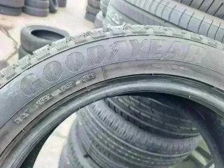 215 55 R18 99V M+S Goodyear -1 neumático +90%