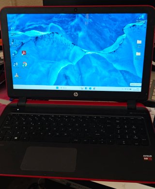 Portátil HP AMD A8-6410 Rojo