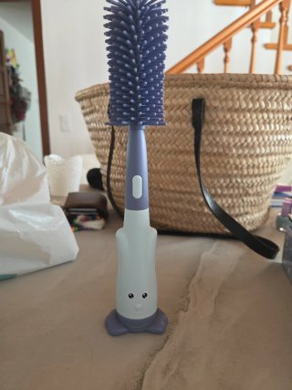 Cepillo limpiabiberones multiusos