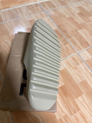 Yeezy Slide Beige