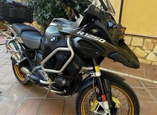 BMW R1250 GS Adventure Negra y Dorada