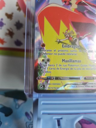 Carta Pokémon Blaziken VMAX