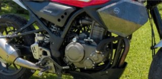 Hanway 125cc Naked Roja y Blanca