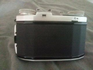 Cámara Regula Vintage con funda y correa