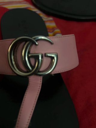 Chanclas Gucci GG mujer rosa y negro