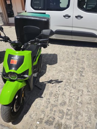 Moto eléctrica Silence S02