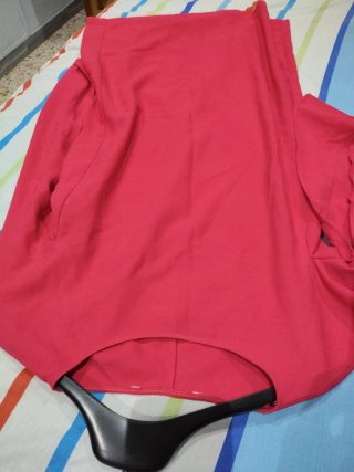 Vestido rosa fusia manga acampanada