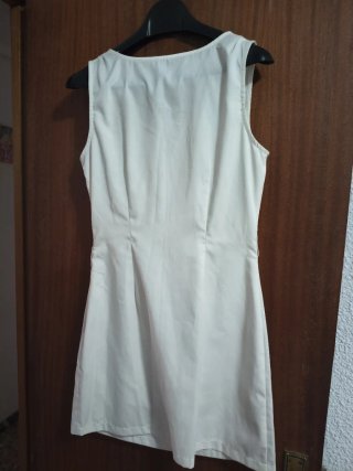 Vestido blanco con volantes