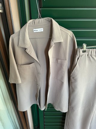 Completo Bershka Beige Uomo