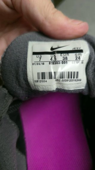 Zapatillas Nike Mujer Gris y Rosa