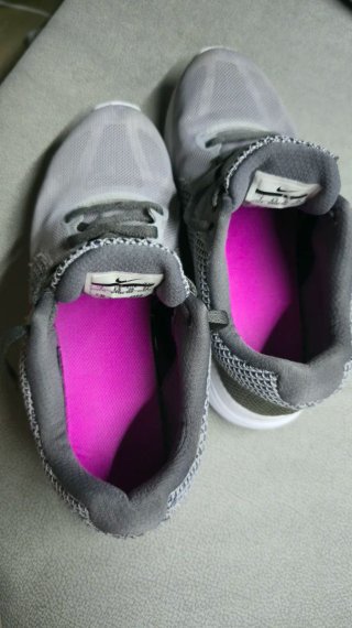Zapatillas Nike Mujer Gris y Rosa