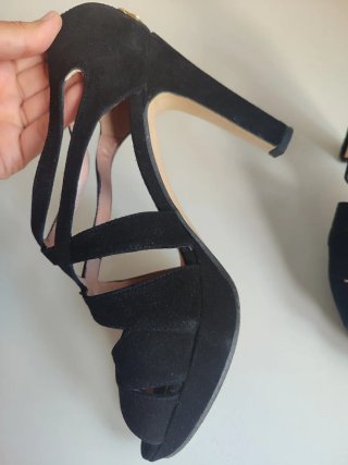Zapatos de ante negros