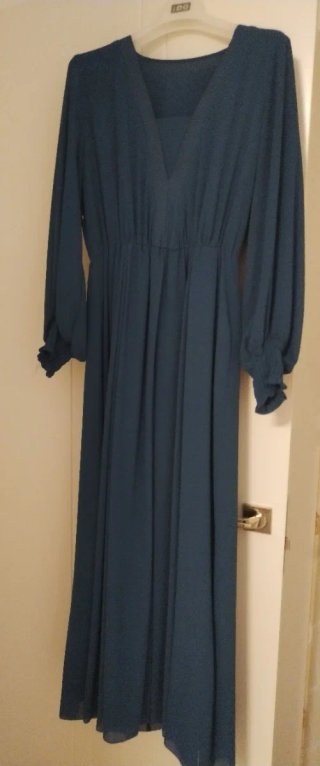 Vestido largo azul petróleo