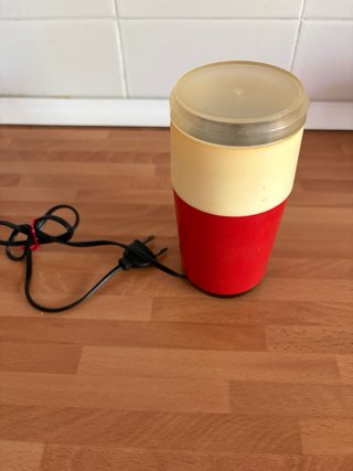 Molinillo de café antiguo electrónico