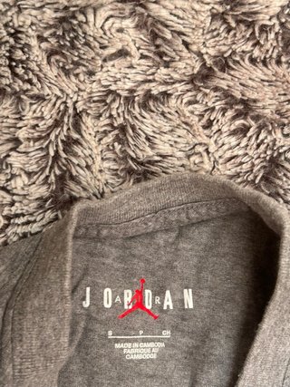 Camiseta Jordan Gris Logo Jumpman Talla S