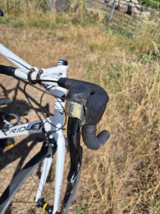 Bicicleta de carretera blanca