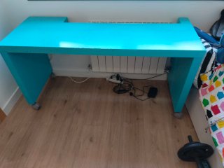 Scrivania blu con ruote 150 cm