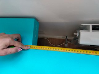 Scrivania blu con ruote 150 cm