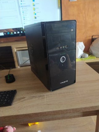 Tacens PC Torre Negra