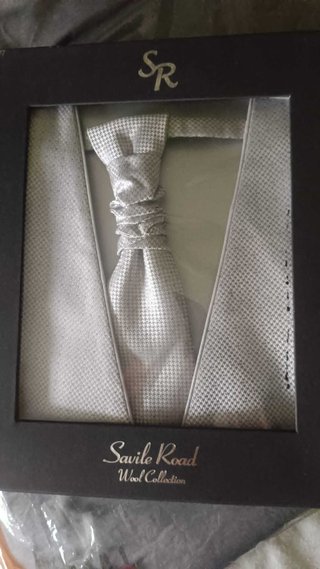 Chaqué Ceremonia y Chaleco Gris