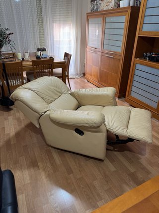 Divani reclinabili in pelle beige