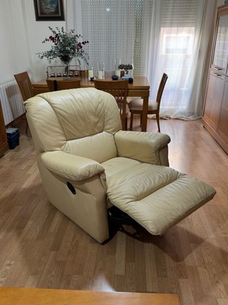 Divani reclinabili in pelle beige