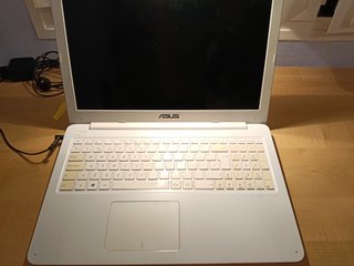 Portátil Asus L502N