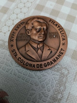 Lote 4 medallas conmemorativas